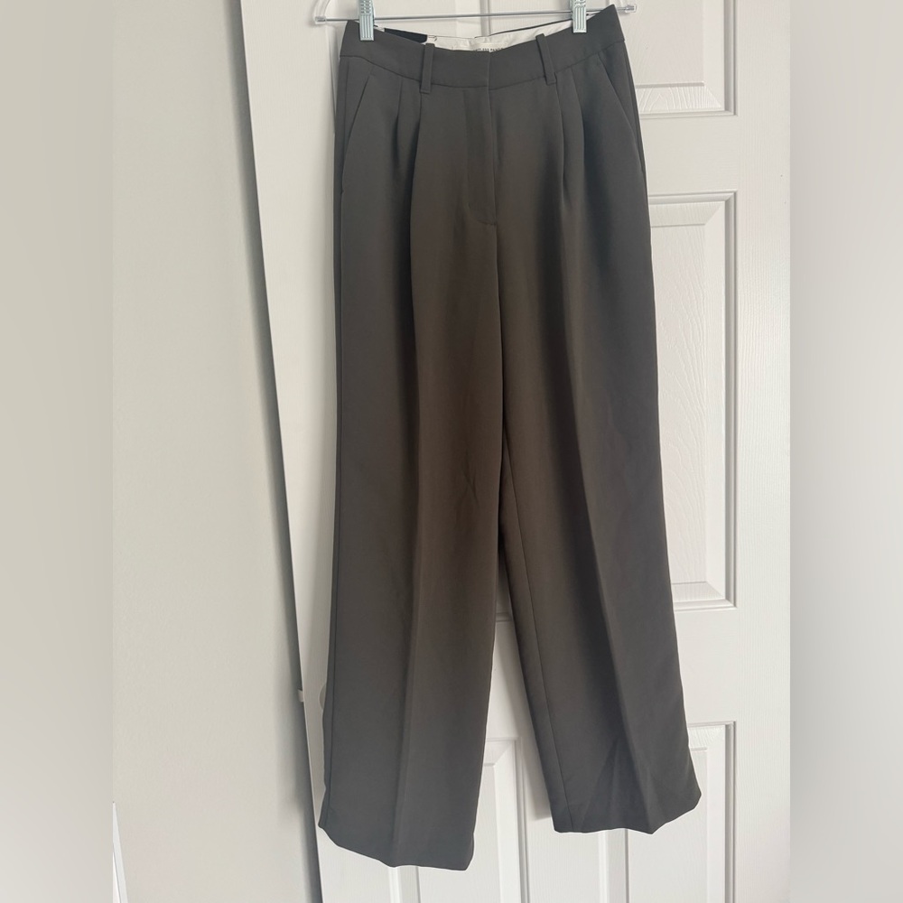 Aritzia Wilfred Effortless Pant Curve Fit Crepette Dark Olive